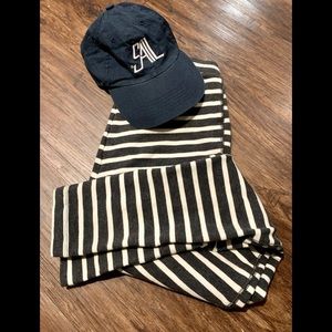 Super cute Gap striped leggings